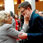 La alcaldesa de Madrid, Manuela Carmena, y el entonces diputado, Íñigo Errejón, en la fiesta del 2 de mayo del pasado año / Efe