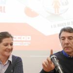 Ángel Hernández y Ana Herranz Sainz-Ezquerra presentan el informe