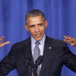 El presidente de los Estados Unidos Barack Obama pronuncia un discurso durante la cena de Organizing for Action el lunes