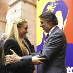 Lilian Tintori con José Creuheras en la presentación del libro escrito por Leopoldo López