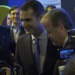 Ramón Fernández-Pacheco, alcalde de Almería, recibió el título de manos de Antonio Silván, alcalde de León