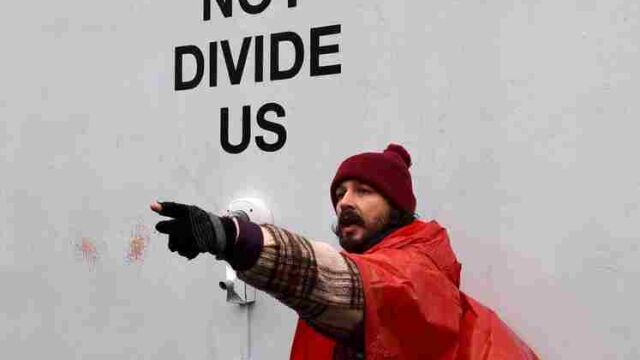 Arrestan al actor Shia LaBeouf por un altercado en una protesta contra Trump
