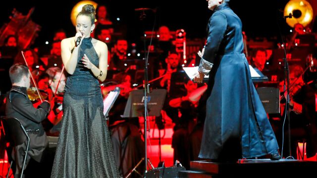 La interpretación de la canción principal del filme «El guardaespaldas» protagonizó uno de los momentos más vibrantes de la velada