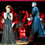 La interpretación de la canción principal del filme «El guardaespaldas» protagonizó uno de los momentos más vibrantes de la velada