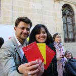 Beltrán Pérez y Virginia Pérez, en la Plaza Nueva
