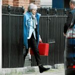 Theresa May abandona ayer su residencia de Downing Street