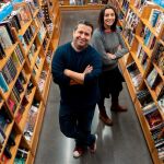 Los editores de “Insólitas”, fotografias en la mítica librería Gigamesh