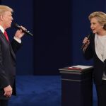 Donald Trump y Hillary Clinton durante el debate