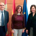 Ana Belén Casares toma posesión como adjunta al Procurador del Común. Junto a ella, la presidenta de las Cortes de Castilla y León, Silvia Clemente (C) y el Procurador del Común, Tomás Quintana