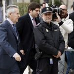 El expresidente de Caja Madrid Miguel Blesa, a su salida de la sede de la Audiencia Nacional.