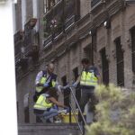 Agentes del Tedax explosionando una bomba en Madrid