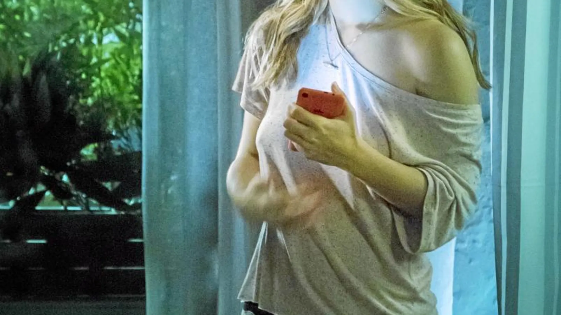 Alejandra Onieva da vida a Anne Otxoa, protagonista de la ficción presentadores del concurso