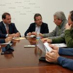 Alberto Díaz, reunido con miembros de “Solidaridad del Taxi”