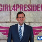 El presidente del Ejecutivo, Mariano Rajoy, se une a la campaña de #Girl4President
