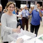 Ada Colau propone que cada mayo se celebre una «macroconsulta» sobre temas municipales y sociales