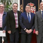 Antonio Sanz y Francisco Martínez, ayer en la Delegación del Gobierno