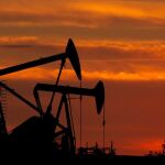 El petróleo, más barato que hace doce años