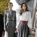 Doña Letizia y Rania de Jordania en el centro de Biología Molecular Severo Ochoa