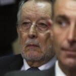 Alfonso Grau, exvicealcalde de Valencia, tras José Manuel Aguilar, exdirector de la Ciudad de las Ciencias, ambos en el banquillo de la Audiencia de Palma