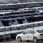 La producción industrial cae un 10% en abril