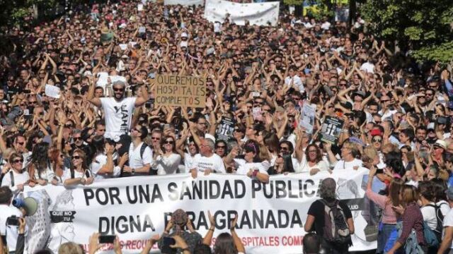 Las llamadas &laquo;Mareas Blancas&raquo; han convocado protestas en diversas ciudades andaluzas en los &uacute;ltimos meses.
