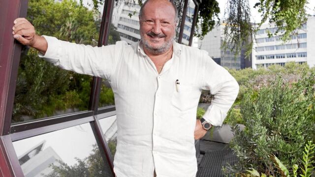 El arquitecto y escritor Mariano Gomá presenta mañana «Veinte canciones desesperadas y un poema de amor»