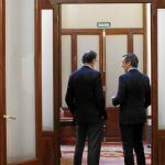 Mariano Rajoy y Rafael Hernando, ayer en el Congreso