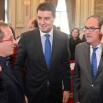 Fernández Carriedo conversa con Temprano en presencia de Ibáñez y Pedro Hojas