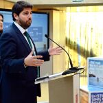 El presidente de la Región, Fernando López Miras, y la consejera de Turismo y Cultura, Miriam Guardiola, ayer durante el balance de visitantes en 2018, en el Centro de Cualificación Turística de la Región (CCT)