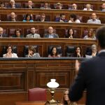 Pablo Casado interviene en el Congreso ante la mirada de los diputados socialistas. (Cristina Bejarano)
