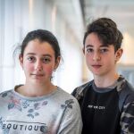 Imagen de archivo que muestra a los dos niños armenios Howick (d), de 13 años, y Lili (i), de 12.