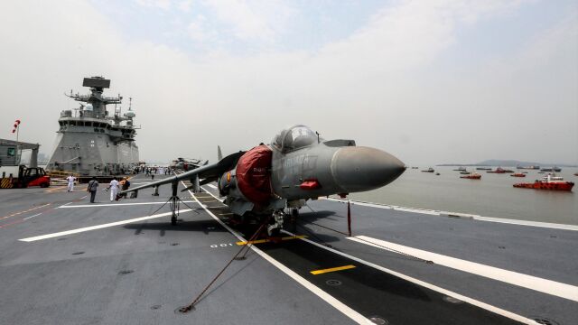 La sustitución de los Harrier es una de las principales necesidades de la Armada