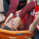 Así se retiró Cristiano Ronaldo en camilla de Saint-Denis a los 23 minutos de la final de la Eurocopa