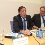 El consejero de Sanidad, Antonio María Sáez, junto a Verónica Casado, Alberto Giménez y Antonio Burgueño