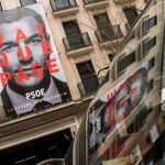Carteles de la anterior campaña del PSOE en Ferraz