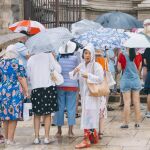 El turismo que llegue a la ciudad de Murcia para disfrutar de la Feria vivirá una de las fiestas más importantes de la ciudad pasados por agua