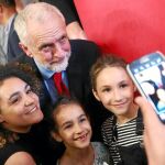 La campaña electoral llevó ayer al líder laborista, Jeremy Corbyn, a Basildon. Para sorpresa de sus propios compañeros, el líder izquierdista ha salido reforzado gracias a la debilidad de Theresa May