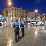 Diferentes cuerpos de policía estuvieron vigilando la zona en la que se instalaban los manteros