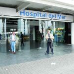 Los hechos tuvieron lugar delante del Hospital del Mar, en el barrio de la Barceloneta .