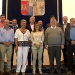 La presidenta de la Diputación de Zamora, Mayte Martín, junto a los responsables de la compañía belga Windvision, y alcaldes de la zona como el de Almeida de Sayago, Miguel Alejo