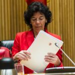Isabel Celaá en la Comisión de Educación y Formación Profesional en el Congreso/Foto: Alberto R. Roldán