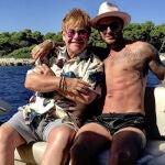 Elton John y David Beckham a bordo del yate del primero en la también llamada Riviera Francesa