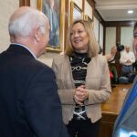 La consejera Pilar del Olmo, junto con el alcalde de Béjar, Alejo Riñones, y el delegado territorial de la Junta, Bienvenido Mena, presenta el Programa Territorial de Fomento para Béjar tras el anunció de Vestas