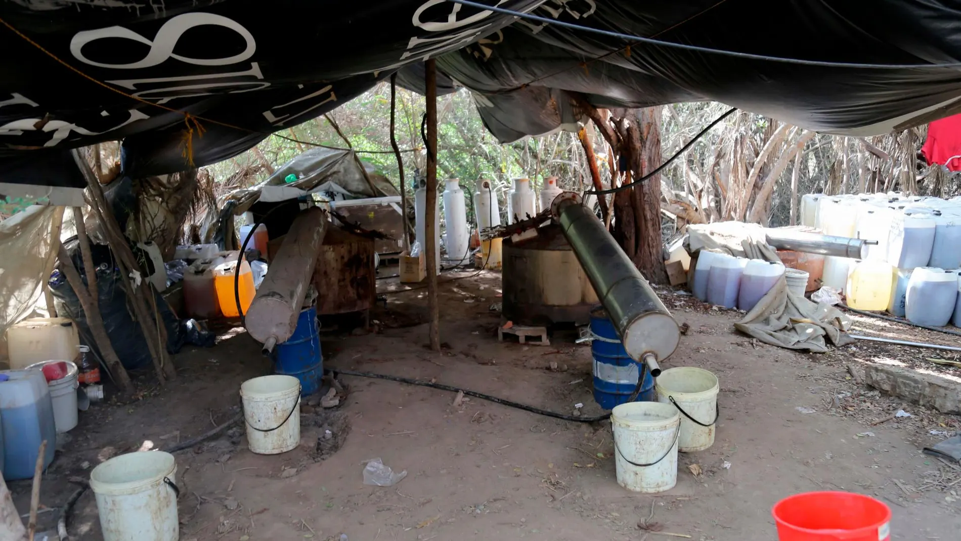 Narcolaboratorio descubierto durante un operativo de la policía del estado de Sinaloa, en la ciudad de El Dorado / Foto: Efe