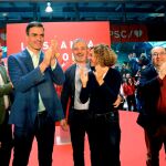 El presidente Pedro Sánchez junto a Miquel Iceta, Meritxell Batet, Jaume Collboni y Fèlix Ballesteros ayer en Tarragona