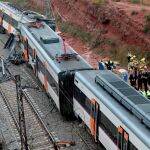 Vista del descarrilamiento de un tren de cercanías esta mañana en Vacarisses (Barcelona), en la línea R4 Manresa-Sant-Vicenç de Calders / EFE