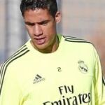varane, en un entrenamiento del Real Madrid. Hoy hará pareja con Pepe