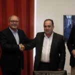 La Junta admite que no negocia el presupuesto por estrategia política