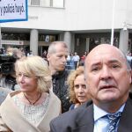 Beltrán Gutiérrez, junto a la ex presidenta regional Esperanza Aguirre
