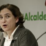 La alcaldesa de Barcelona, Ada Colau, se ha incorporado hoy tras su baja de maternidad